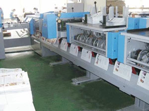 多臺(tái)單色印刷機(jī)器